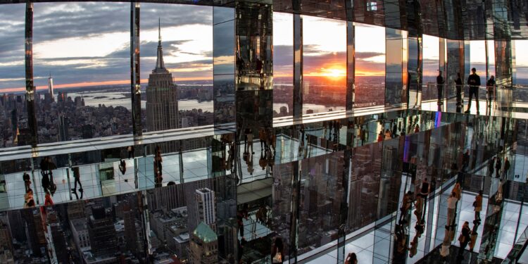 Arranha-céu abre observatório sensorial a 300 metros de altura em Nova York; veja FOTOS