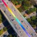 Artista pinta Viaduto Sumaré, na Zona Oeste de SP, com as cores do arco-íris